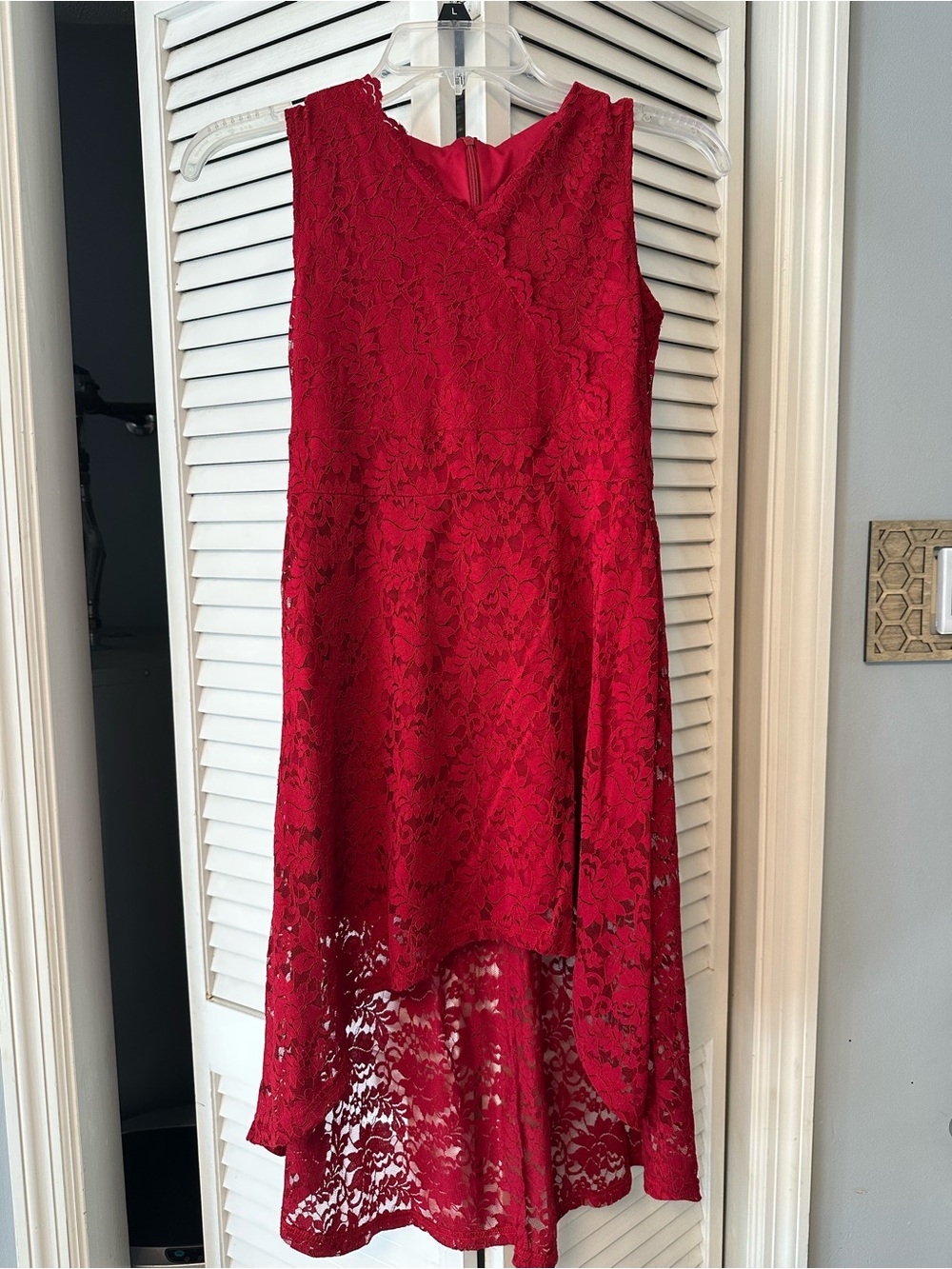 Red Lace High-Low Sleeveless Dress